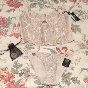 Elegant Lace Lingerie Set in Cream